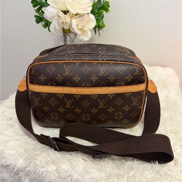 Louis Vuitton Other - Louis Vuitton Brown Monogram reporter bag with COA